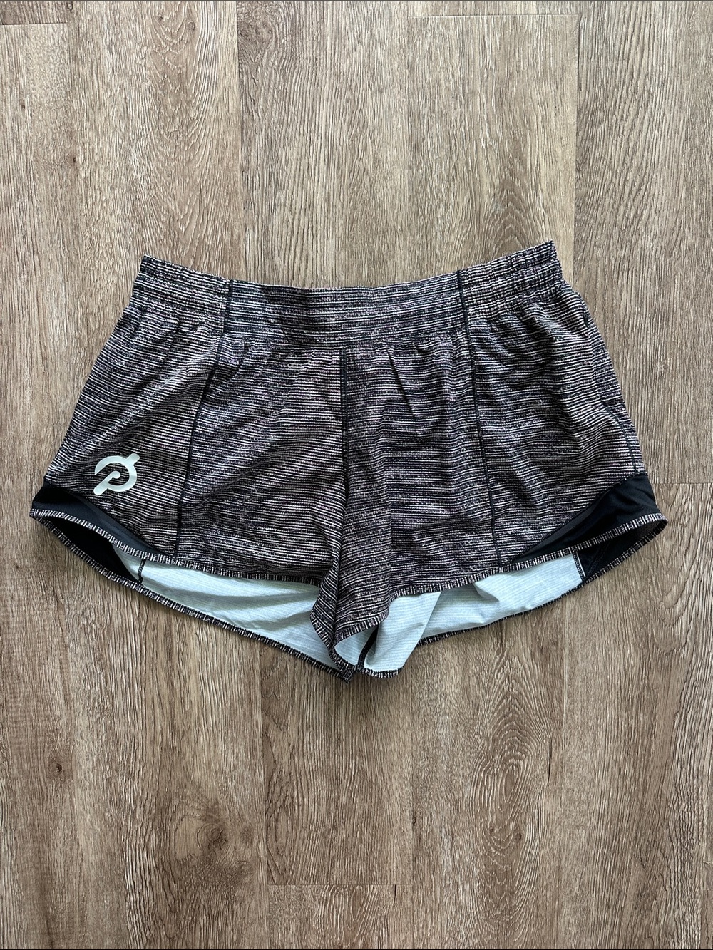 Lululemon X Peloton Hotty Hot Low Rise 4" Shorts Multi Color‎ Print Size 12